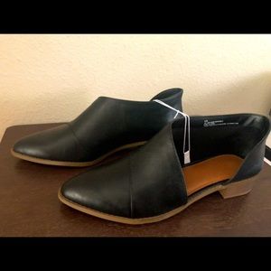 New- Women’s Cut out Booties